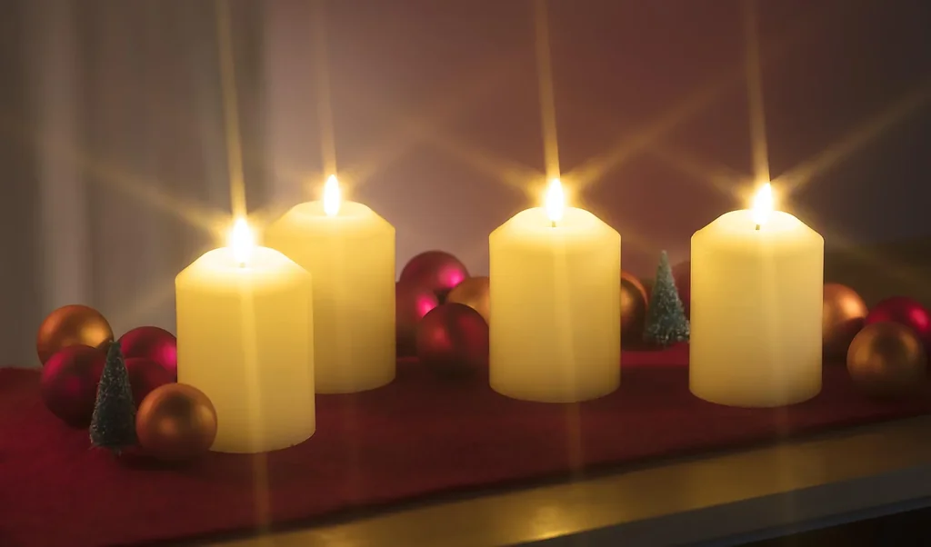 LED 4er-Kerzenset creme