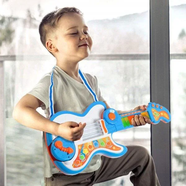 4 in 1 Gitarre Musikinstrument Klavier Trommel