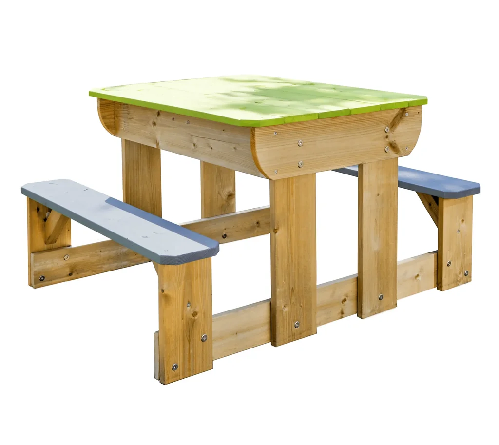 Sand & Wassertisch mit 2 Bänken