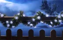Batterielichterkette mit Schneeflocken Dekoration, 50 weiße LEDs