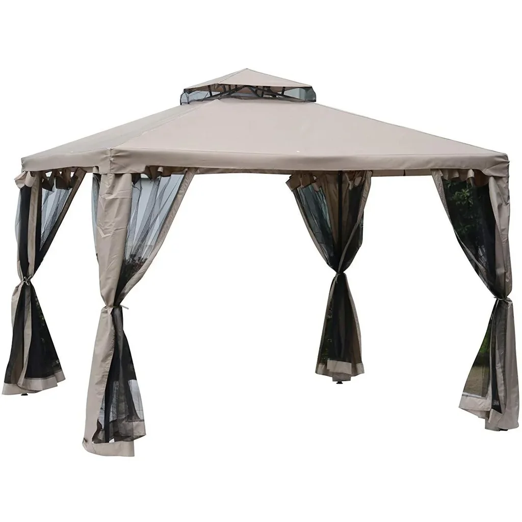 Gartenpavillon mit Moskitonetz