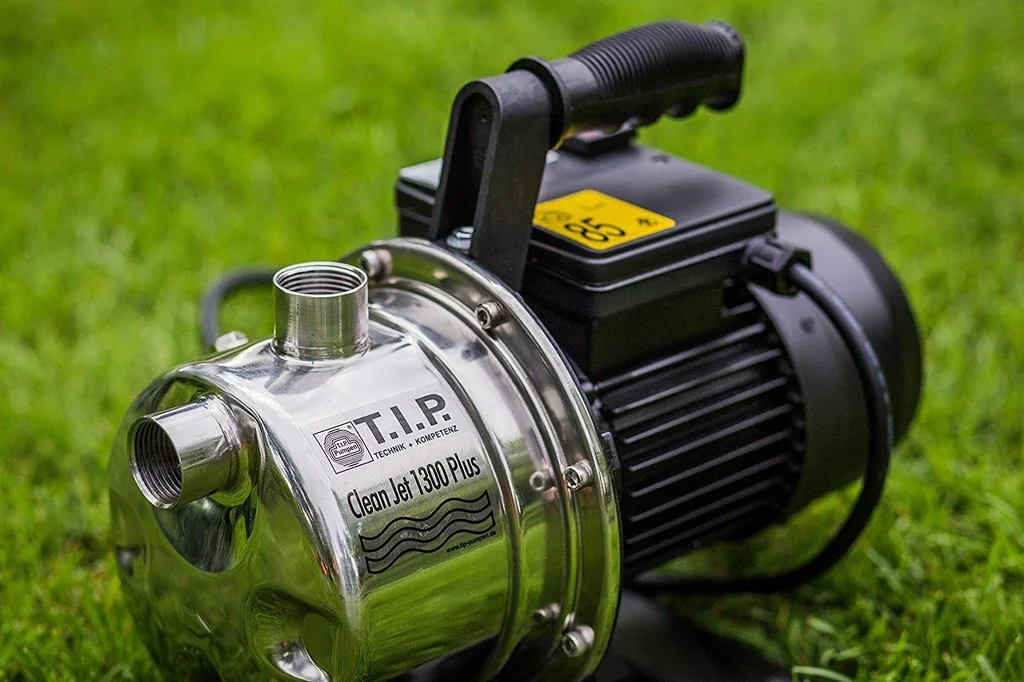 Gartenpumpe Edelstahl Clean Jet 1300 Plus mit 4 m Ansauggarnitur, bis 4.400 l/h Fördermenge