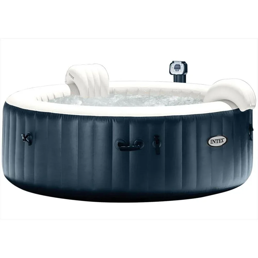Navy Blase Jacuzzi mit hartem Wasser