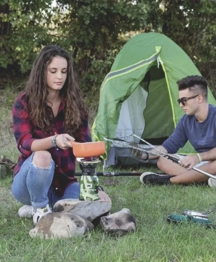 Camping-Gasbrenner aus Edelstahl mit Piezo-Zündung - 1 Brenner + 2 Gaskanister