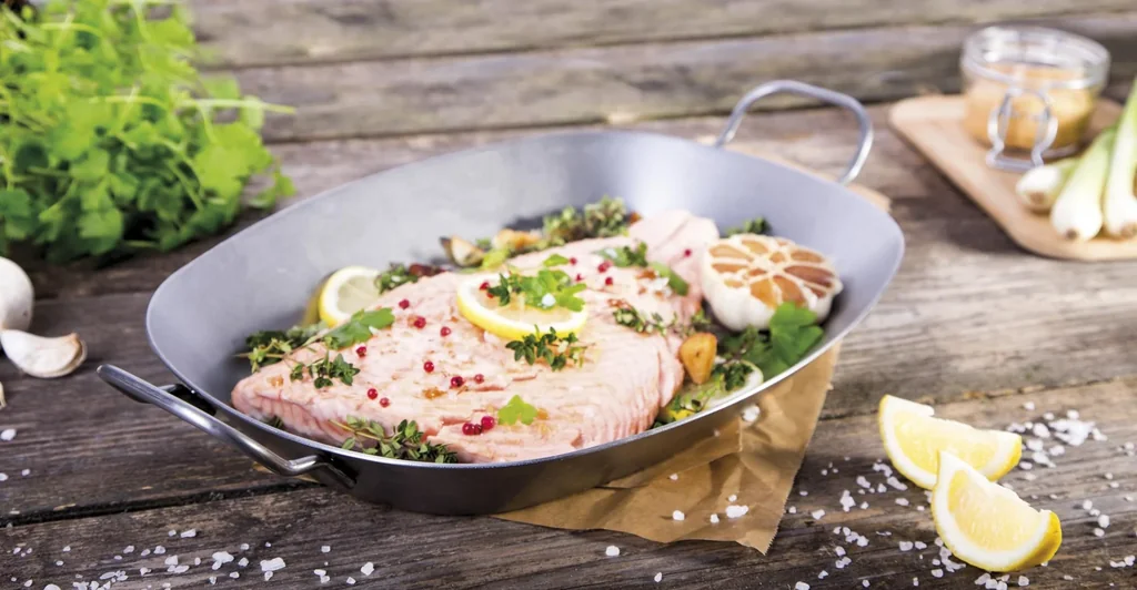 Eisen-Pfanne mit Griffen oval, 37,5 cm