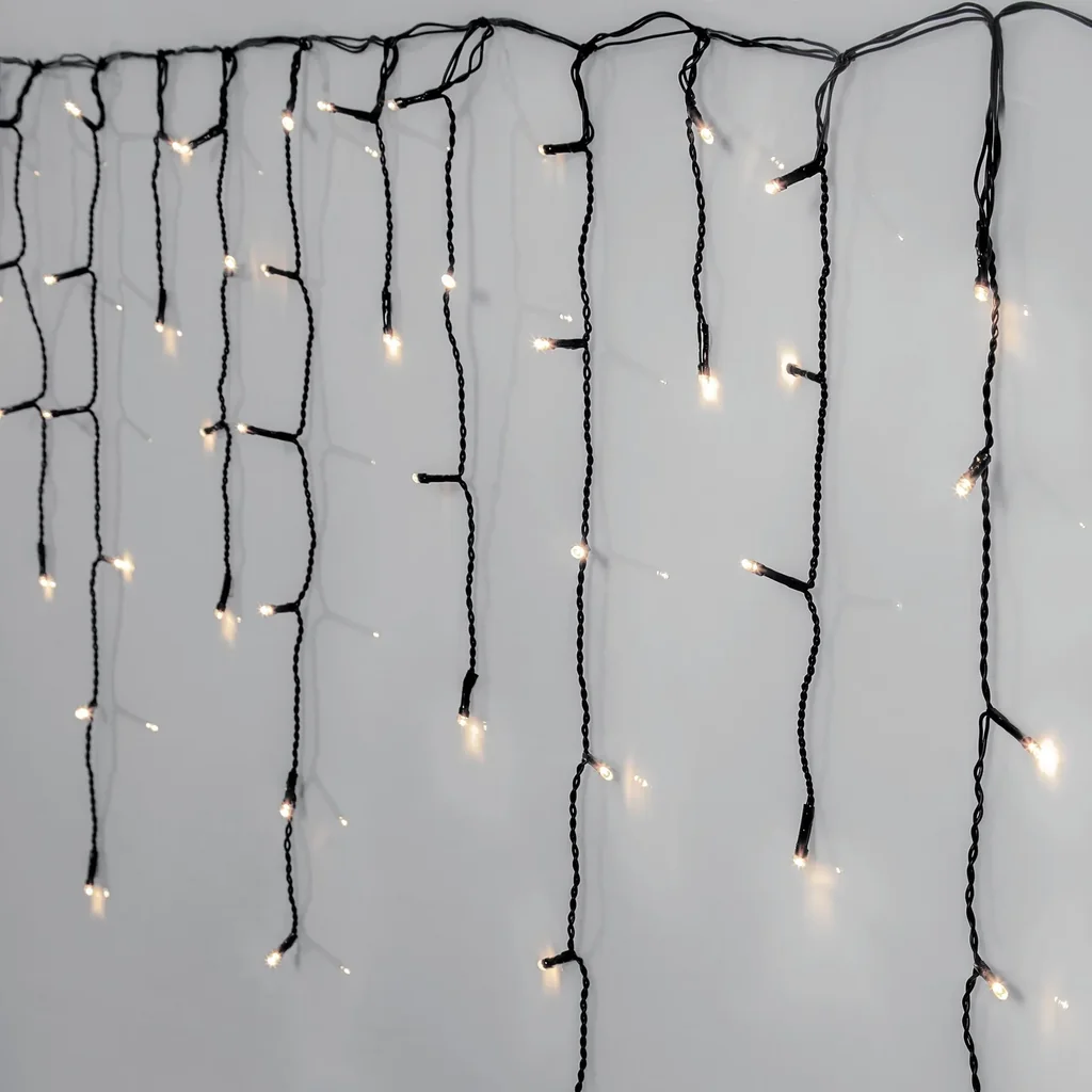 Eisregen Lichterkette mit 240 kaltweißen LEDs, 6 Meter