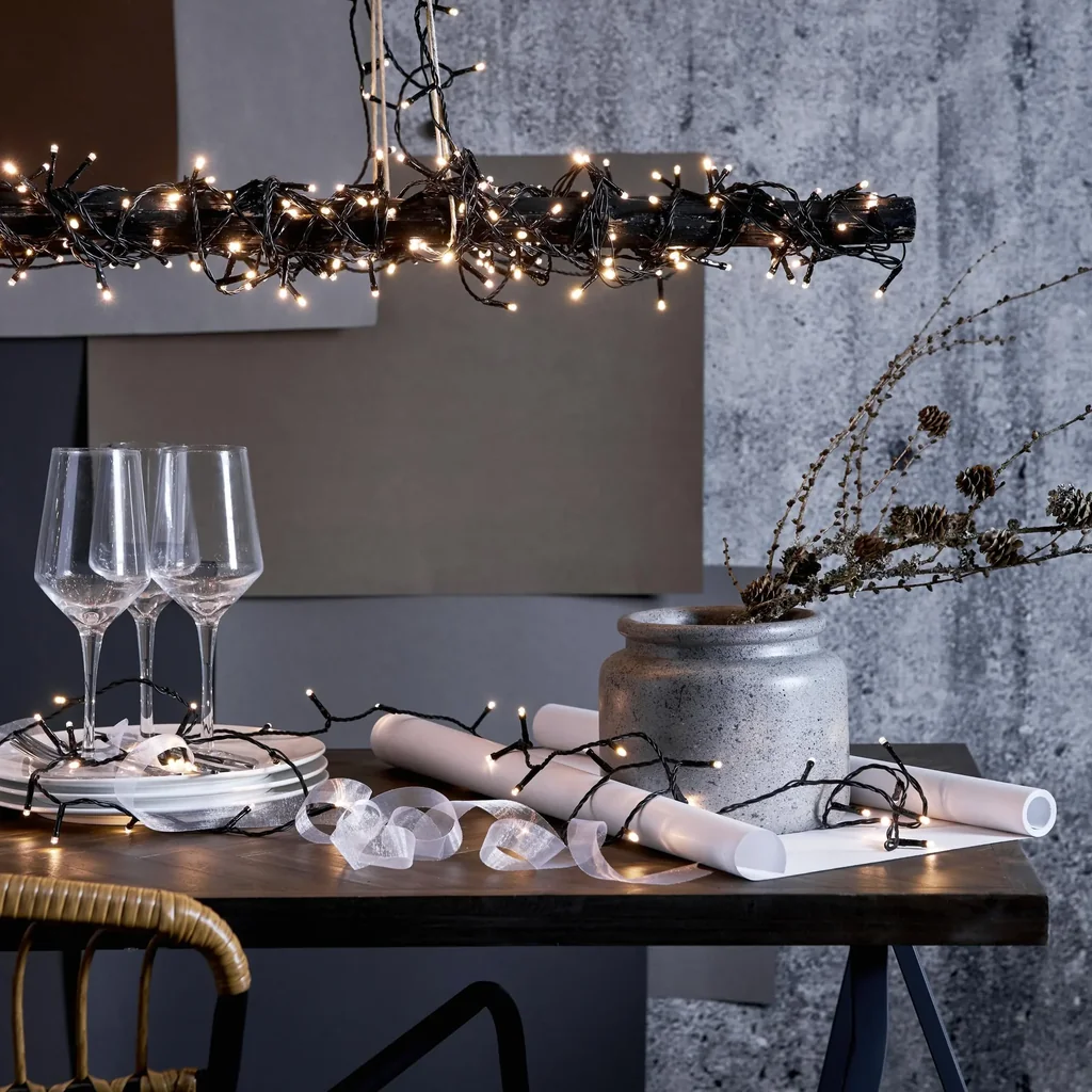 LED Lichterkette für innen und außen, 180 Crispy Ice white LEDs