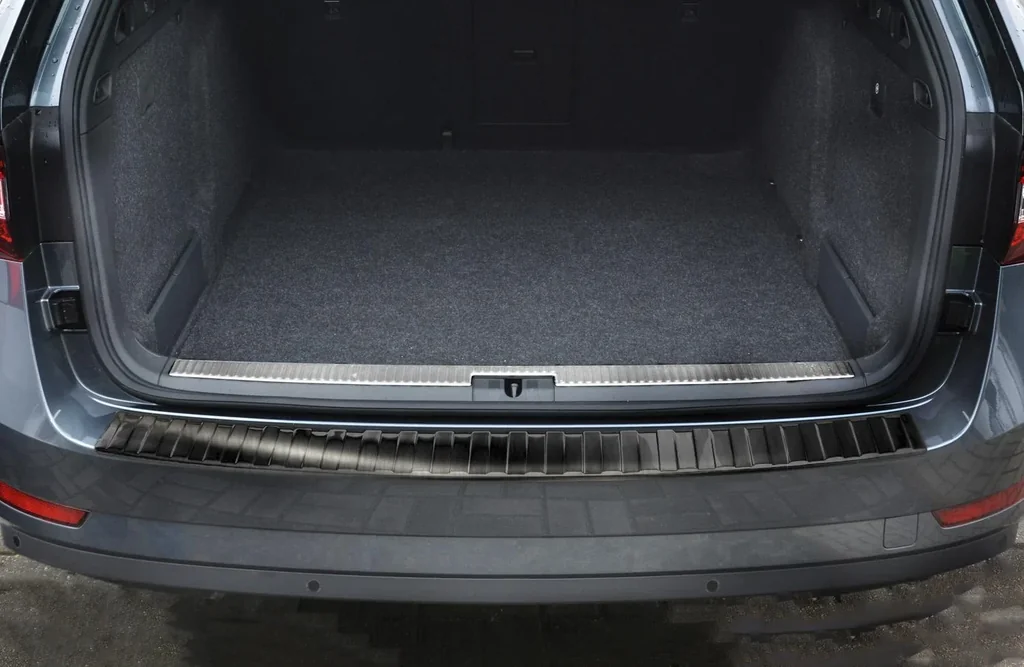 Ladekantenschutz Edelstahl für Skoda Superb III Kombi - graphite / black, Baujahr 2015-2019, FL 2019>