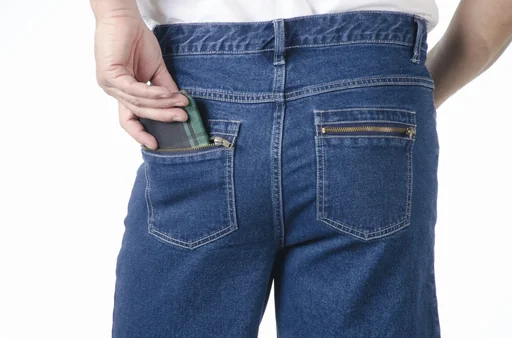 "Jeans Shorts, bluestone, mit 2 Reißverschluss Gesäßtaschen, Gr.48 image"