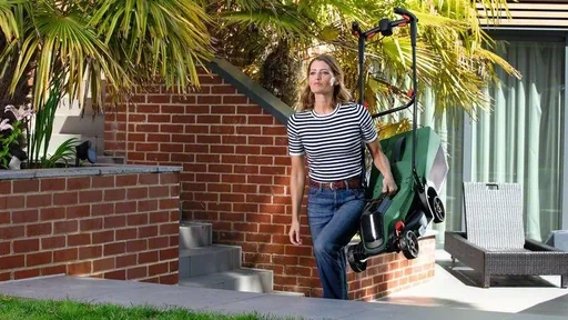 "Akku-Rasenmäher City Mower 18V-32-300: 1x Akkupack PBA 18V 4.0Ah W-C, Ladegerät image"