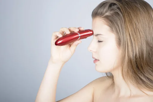 "Epilierer mit Licht inkl. 18teiligem Maniküre Set -Gratis image"