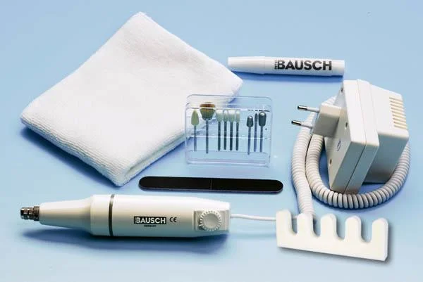 Profi Manicure/ Pedicure Set mit 9 Aufsätzen.