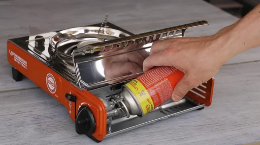 "Kompakter Gas-Tischkocher Deluxe RS 220 mit integriertem Kartuschenfach image"