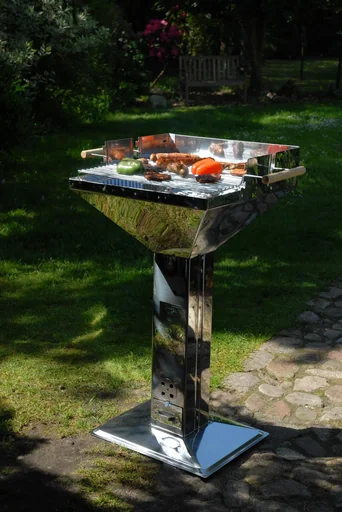 "Holzkohlegrill, Trichtergrill image"