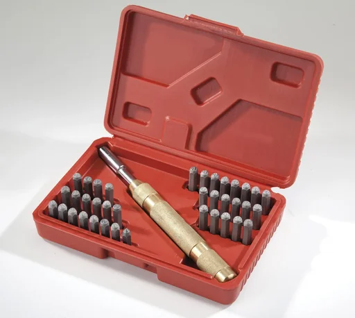 "Einschlagbuchstaben- und Zahlen Set 38 tlg. image"