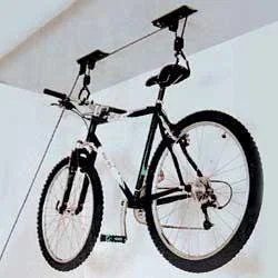 Fahrradlift bringt Ordnung in Keller und Garage