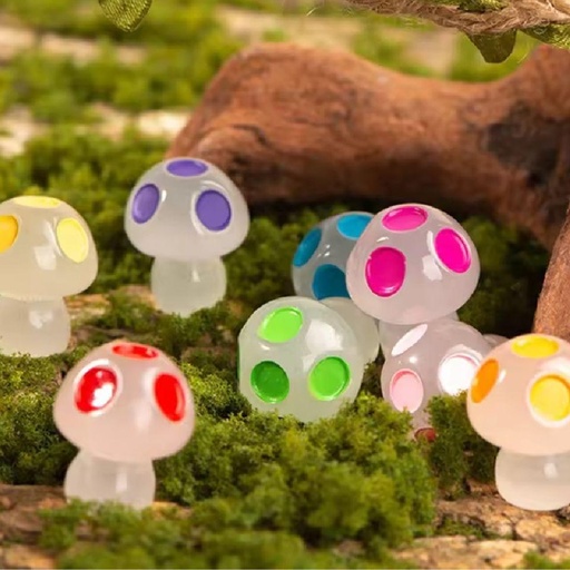 "Glow in the dark - Pilze - Multi - ↑ 2 cm - 8 Stück image"