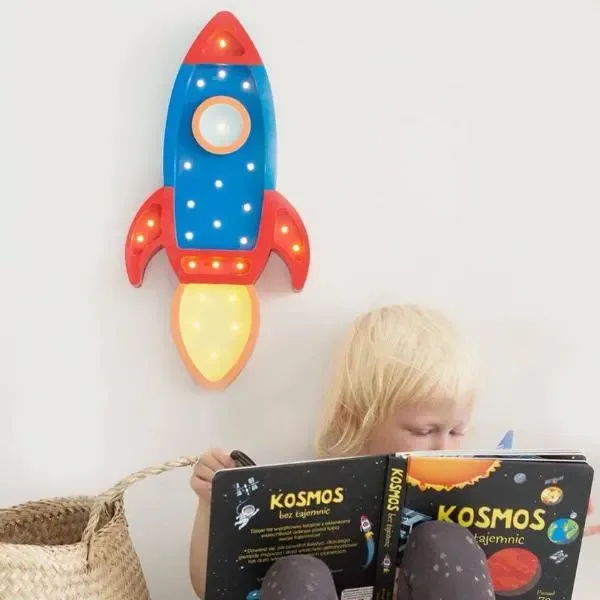 "Little Lights Nachtlicht Kinder, Nachtlampe Raketenschiff - 100% Kiefernholz natur, Farbe: Marineblau/Rot image"