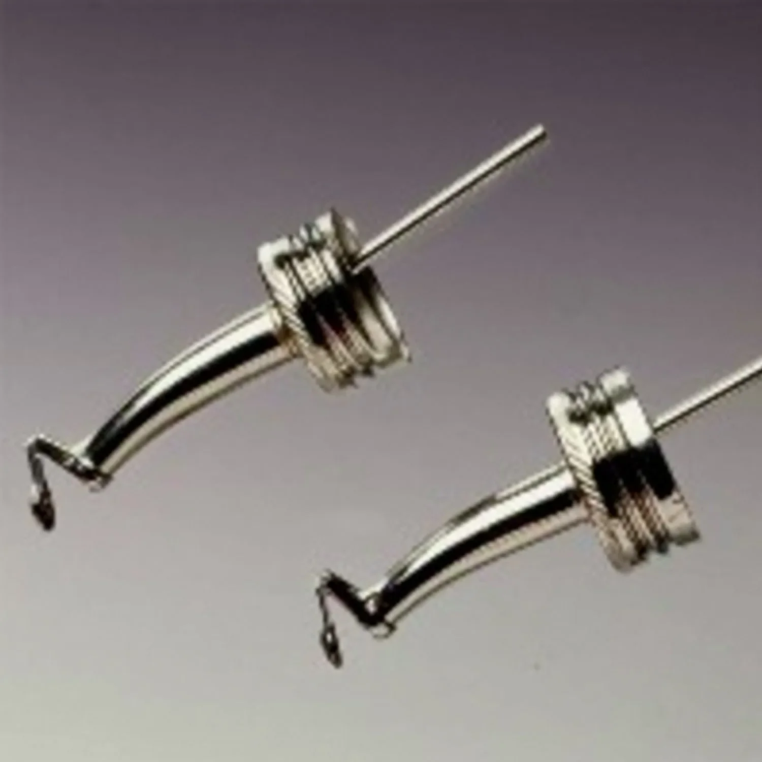 "Professioneller Ausgießer, Metall - 28mm & 31,5mm Gewinde, Robust & Leicht zu Reinigen, Gewindegrößen: 31.5 mm image"