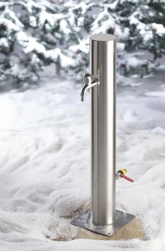 "Wasserzapfsäule aus Edelstahl mit 2 Auslaufhähnen + Schutzhülle image"