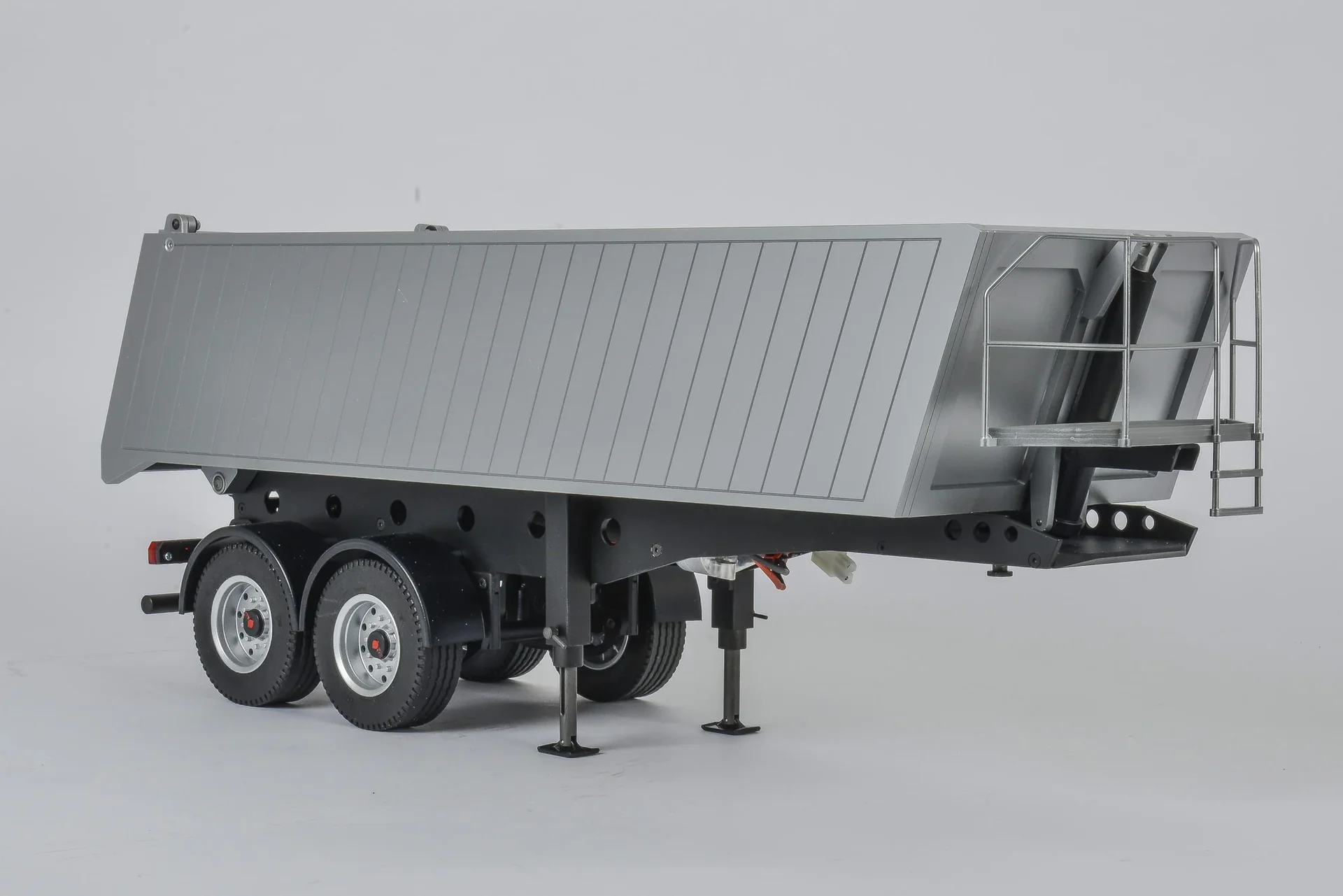 2-Achs Muldenkipper Sattelauflieger 1:14