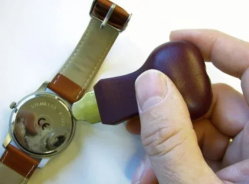 "whr Gehäuseöffner für Quartzuhren - Feinwerkzeug/ Bodenöffner image"