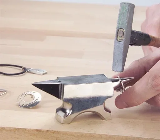 Kleinamboss für Uhrmacher