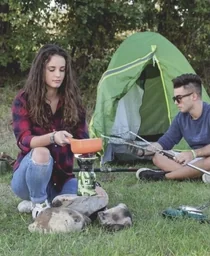 Camping-Gasbrenner aus Edelstahl mit Piezo-Zündung - 1 Brenner + 2 Gaskanister