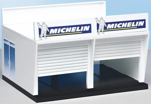 "Boxengasse Maßstab 1:32 image"